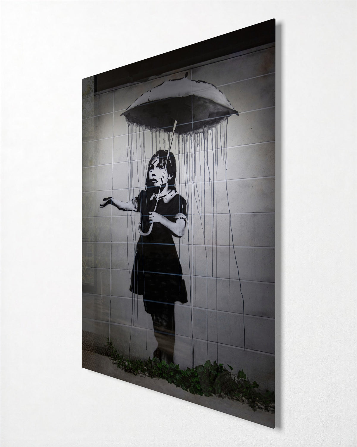 Rain Under the Umbrella glass wall art, side view