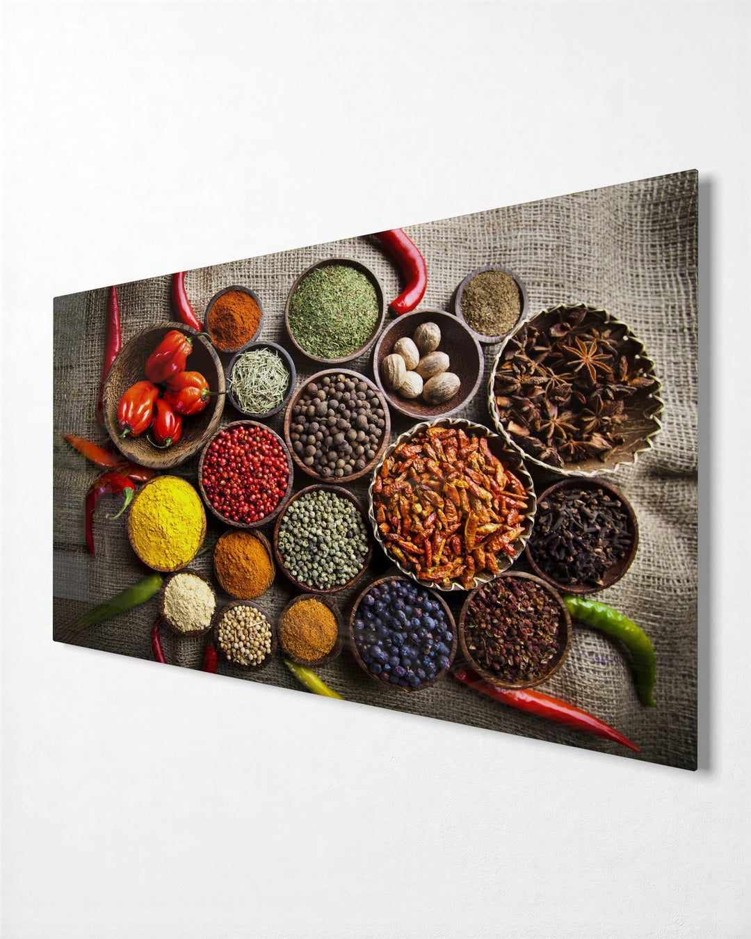 Spice Circle on Burlap glass wall art, side view